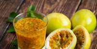 Conheça os benefícios do maracujá para a saúde  Foto: Freepik
