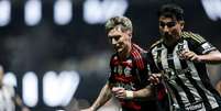  Foto: Gilvan de Souza/Flamengo - Legenda: Flamengo superou Atlético-MG no tempo normal, mas foi eliminado nos pênaltis / Jogada10