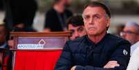 (24/07/2025) O ex-presidente Jair Bolsonaro (PL) participa de um culto na Igreja Catedral da Benção, em Taguatinga (DF). O ministro Alexandre de Moraes, do Supremo Tribunal Federal (STF), determinou nesta segunda-feira, 4 de agosto de 2025, a prisão domiciliar de Bolsonaro. Além disso, determinou o confisco do celular do ex-presidente. Moraes concluiu que o ex-presidente descumpriu as medidas cautelares impostas inicialmente.  Foto: WILTON JUNIOR/ESTADÃO CONTEÚDO