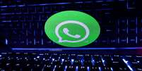 Ilustração com logo do WhatsApp  Foto: Dado Ruvic / Reuters