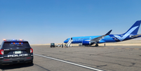 Voo de Breeze Airways para Los Angeles sofre desvio após passageiro causar alvoroço   Foto: Police of Grand Junction/Facebook