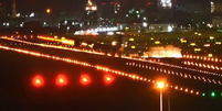 Avi&atilde;o cargueiro bate na pista de pouso em Taipei, Taiwan  Foto: Instagram/@jal_kana / Reprodu&ccedil;&atilde;o