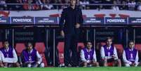 Hernán Crespo, técnico do São Paulo, durante partida contra o Atlético Nacional no estádio Morumbi pelo campeonato Copa Libertadores 2025.  Foto: MARCELLO ZAMBRANA/AGIF - AGÊNCIA DE FOTOGRAFIA/ESTADÃO CONTEÚDO