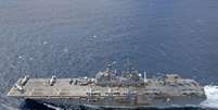 USS IWO JIMA, da Marinha dos EUA, em atividade no mar  Foto: US Navy / Divulgação