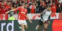 Foto: Ricardo Duarte / Internacional - Legenda: Internacional perdeu disputa contra o Flamengo na Justiça e terá que pagar dívida por Thiago Maia / Jogada10