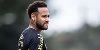 Neymar em treino no Santos, nesta sexta-feira - Fotos: Raul Baretta/ Santos FC Foto: Jogada10