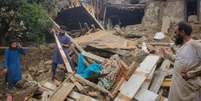 Autoridades do Afeganistão ainda não sabem dizer o tamanho exato do estrago do terremoto  Foto: Reuters / BBC News Brasil