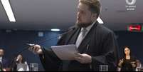 Matheus Milanez, advogado de Augusto Heleno, durante sustentação oral no STF  Foto: Reprodução/TV Justiça