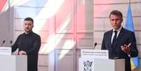 O presidente francês, Emmanuel Macron, ao lado do líder russo, Volodymyr Zelensky (esq.), durante coletiva de imprensa após reunião organizada em Paris com representantes de países apoiadores de Kiev, em 4 de setembro de 2025.  Foto: © Ludovic Marin / via Reuters / RFI