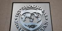 FILE PHOTO: A view of the International Monetary Fund (IMF) logo at its headquarters in Washington, D.C., U.S., November 24, 2024. REUTERS/Benoit Tessier/File Photo  Foto: Reuters