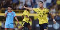  Foto: Divulgação - Legenda: Cristiano Ronaldo comemora o gol marcado na vitória sobre o Al-Riyadh / Jogada10