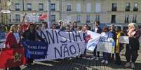 Brasileiros de Paris realiizaram ato em apoio à mobilização nacional contra a anistia e a PEC da Blindagem neste domingo, 21 de setembro de 2025.  Foto: © Arquivo Pessoal/Arnaud Gaudin / RFI