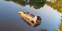 Homem tenta matar namorada afogada ao jogar carro no rio em Fátima do Sul (MS)  Foto: Campo Grande News
