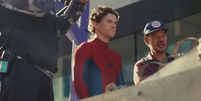 Tom Holland durante filmagens de 'Homem-Aranha: Um Novo Dia'  Foto: Reprodu&ccedil;&atilde;o/IMDb