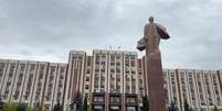 A est&aacute;tua de Lenin em frente ao parlamento da Transn&iacute;stria &eacute; um dos s&iacute;mbolos remanescentes do passado sovi&eacute;tico da regi&atilde;o.  Foto: &copy; Murielle Paradon - RFI / RFI