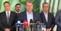 O governador de São Paulo, Tarcísio de Freitas, em coletiva de imprensa nesta terça-feira, 30  Foto: Reprodução/YouTube/ Governo do Estado de São Paulo
