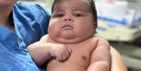 Bebê Alderico nasceu com 6,5 kg em parto normal realizado em maternidade de Colatina  Foto: Reprodução/TV Gazeta