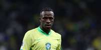 Vini Jr. chega para amistoso com a Seleção Brasileira em meio a semana conturbada   Foto: Ricardo Moreira/Getty Images