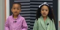 Os 'mini' &acirc;ncoras no in&iacute;cio do 'Bahia Meio-Dia': a produ&ccedil;&atilde;o escolheu crian&ccedil;as que se parecem com os titulares do telejornal  Foto: Reprodu&ccedil;&atilde;o/TV