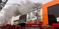 Unidade das Lojas Torra, na zona oeste de São Paulo, é atingida por incêndio  Foto: Corpo de Bombeiros