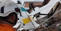 Segundo o Corpo de Bombeiros, o piloto deixou os destroços andando e sem ferimentos graves  Foto: Divulgação: CBMGO