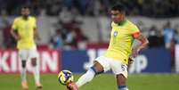  Foto: Horu Hanai/Getty Images - Legenda: Casemiro em ação pela Seleção Brasileira diante do Japão em amistoso / Jogada10