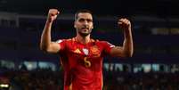 Momento do primeiro gol marcado por Mikel Merino na goleada da Espanha sobre a Bulgária –  Foto: Florencia Tan Jun/Getty Images / Jogada10