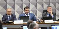 Parlamentares durante sessão da CPMI do INSS, em Brasília, que analisou pedidos de prisão e convocação de investigados ligados a sindicatos da Previdência.  Foto:  Foto: Edilson Rodrigues/Agência Senado
