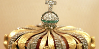 Coroa da Imperatriz Eugênia, esposa de Napoleão III, pode ter sido danificada durante roubo  Foto: Divulgação