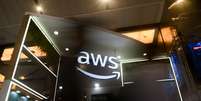 Amazon Web Services oferece serviços digitais para empresas e hospeda milhares de aplicativos. Sistema apresenta instabilidade nesta segunda-feira, 20  Foto: Kabir Jhangiani/NurPhoto via Getty Images