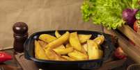 Aprenda a fazer batata r&uacute;stica na airfryer  Foto: Freepik