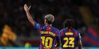 Lamine Yamal comemora gol pelo Barcelona  Foto: Javier Borrego/Europa Press via Getty Images