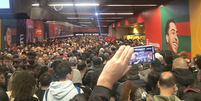 Usuários da Linha 4-Amarela ficaram amontoados nas estações na manhã desta terça-feira, 21  Foto: Reprodução/X