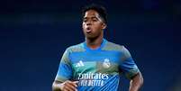 Endrick em aquecimento antes de jogo do Real Madrid  Foto: Diego Souto/Getty Images
