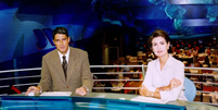 William Bonner e Fátima Bernardes na bancada do Jornal Nacional  Foto: Reprodução/Globo