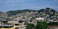 Vista da favela Vila Cruzeiro, no complexo da Penha, na quarta-feira  Foto: AFP via Getty Images / BBC News Brasil