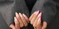 As substâncias proibidas costumam ser usadas em produtos para aplicação de unha em gel  Foto: Freepik