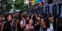 Milhares participam de Orgulho LGBTQ+ em Buenos Aires, no sábado, 1° de novembro de 2025.  Foto: REUTERS - Alessia Maccioni / RFI