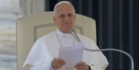 Durante a oração do Angelus, o Papa Leão XIV ressaltou a importância de se apoiar em Jesus para relembrar a memória daqueles que já se foram  Foto: Reprodução/Youtube / Bons Fluidos