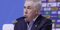 Foto: Rafael Ribeiro / CBF - Legenda: Ancelotti durante o anúncio da última convocação da Seleção Brasileira / Jogada10