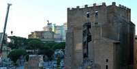 Torre dei Conti desabou parcialmente no coração de Roma Foto: ANSA / Ansa - Brasil
