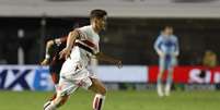 Pablo Maia deixa campo com dores e preocupa o São Paulo –  Foto: Rubens Chiri/Saopaulofc.net / Jogada10