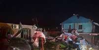 Ao menos quatro pessoas morreram e outras 125 ficaram feridas, sendo 30 em estado moderado ou grave, após a passagem de um tornado na região centro-oeste no Paraná, na tarde desta sexta-feira,  Foto: Corpo de Bombeiros PR / Divulgação / Estadão