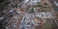Vista aérea da cidade de Rio Bonito do Iguaçu, Brasil, devastada por um tornado, em 8 de novembro de 2025.  Foto: via REUTERS - Parana State Government / RFI
