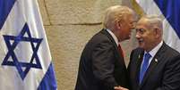 Trump cochicha no ouvido de Netanyahu durante visita a Israel  Foto: ANSA / Ansa - Brasil