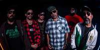 Faces do Subúrbio, um dos grupos pioneiros do rap nacional, conhecido pela fusão de rap, hip hop, embolada e rock. Foto: Lumos Estúdio