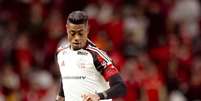  Foto: Adriano Fontes/Flamengo - Legenda: Bruno Henrique em ação com a camisa do Flamengo durante a temporada / Jogada10