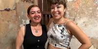 Desde que se conheceram, as irmãs Jenifer de la Rosa e Ángela Rendón constroem aos poucos uma vida que nunca imaginaram ter juntas Foto: José Carlos Cueto / BBC News Mundo / BBC News Brasil