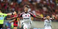  Foto: Gilvan de Souza/Flamengo - Legenda: Bruno Henrique festeja gol na fácil vitória sobre o Sport / Jogada10
