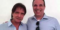 Roberto Carlos com Dudu Braga: o filho mais novo sempre promoveu a obra musical do pai  Foto: Reprodução/Instagram
